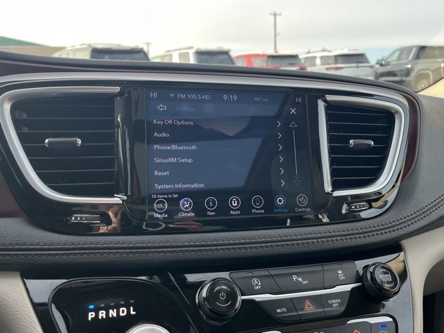 Used 2020 Chrysler Pacifica Limited image 50