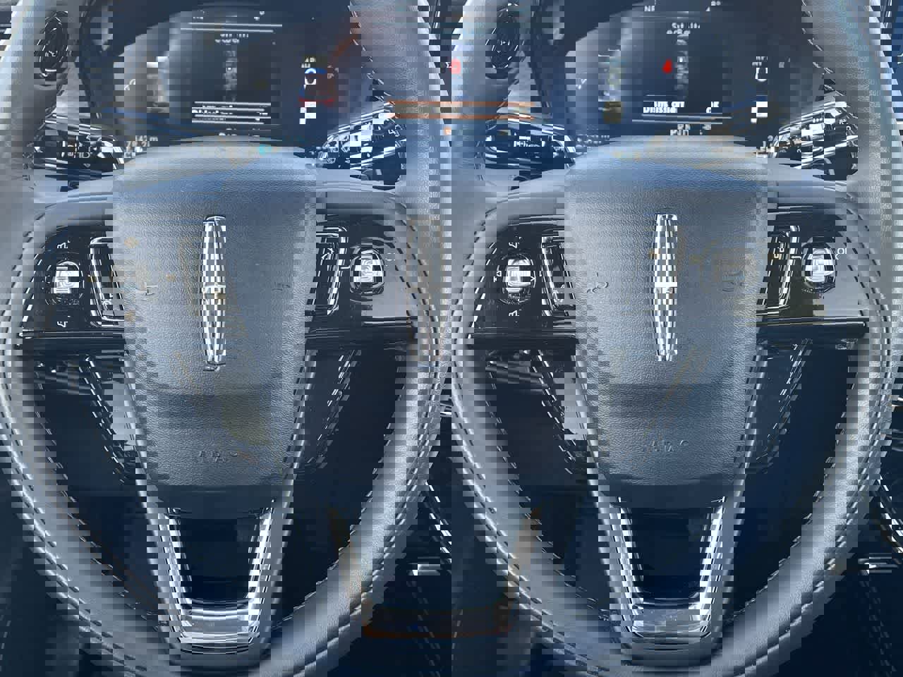 Used 2023 Lincoln Corsair Reserve w/ Equipment Group 201A image 10