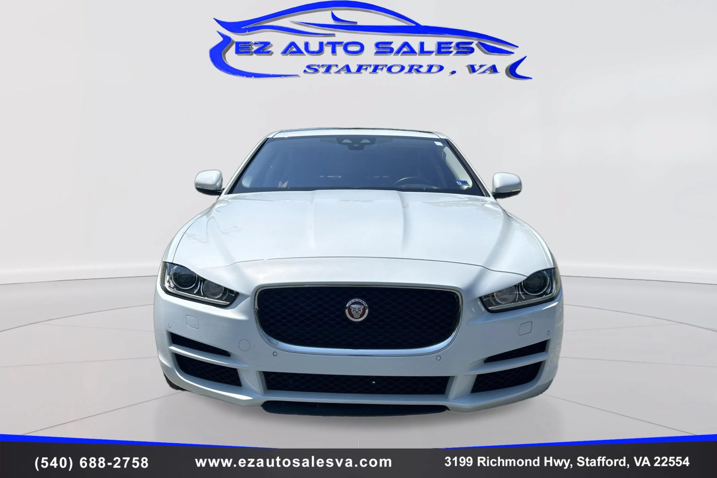 Used 2018 Jaguar XE Portfolio AWD/4WD image 2