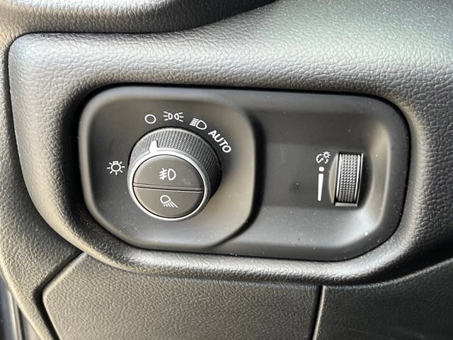 Used 2025 RAM 2500 Big Horn AWD/4WD image 23