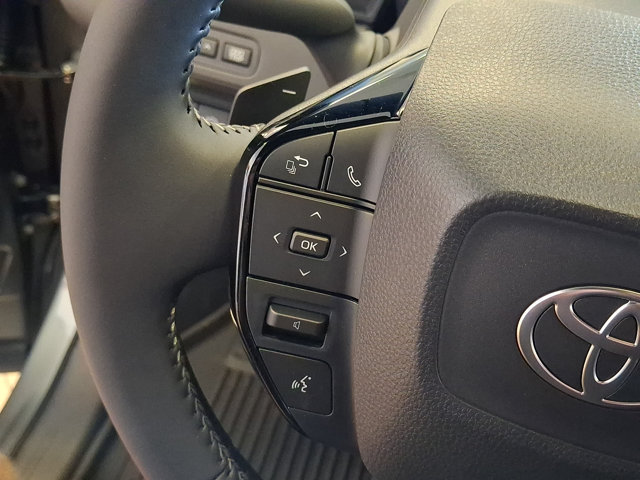 Used 2026 Toyota C-HR AWD/4WD image 18