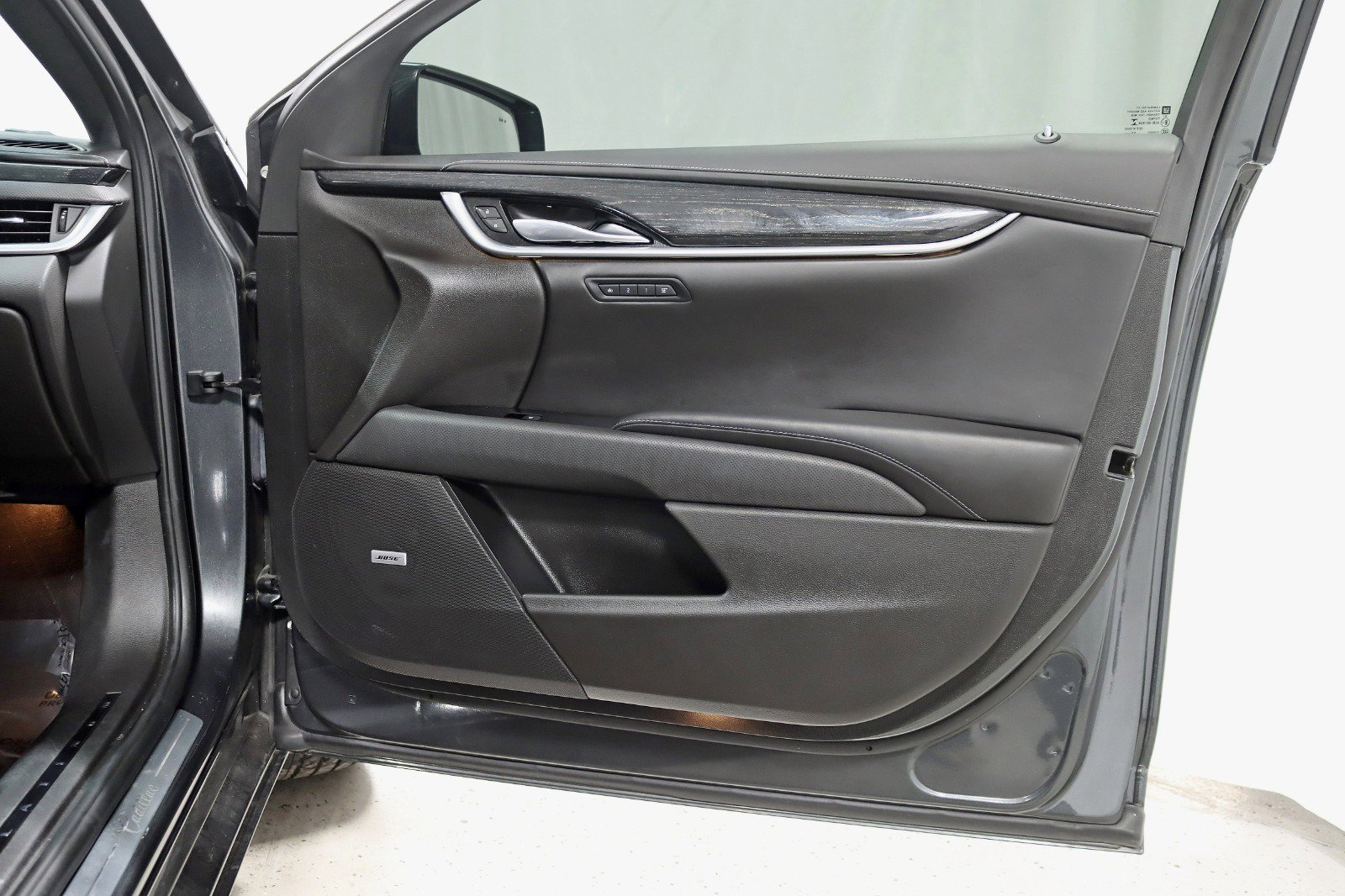 Used 2018 Cadillac XTS Vsport Platinum image 34