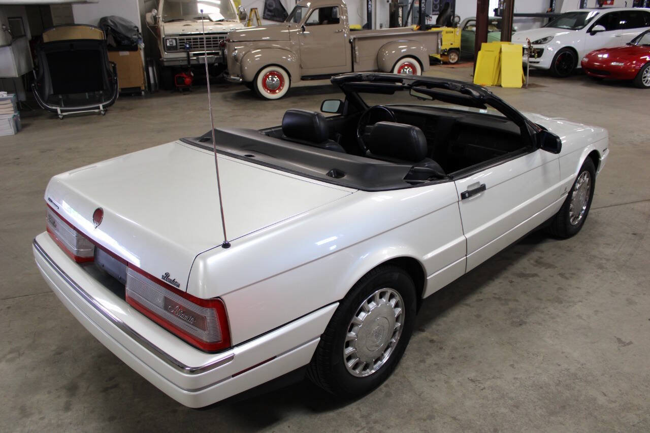 Used 1993 Cadillac Allante FWD image 33