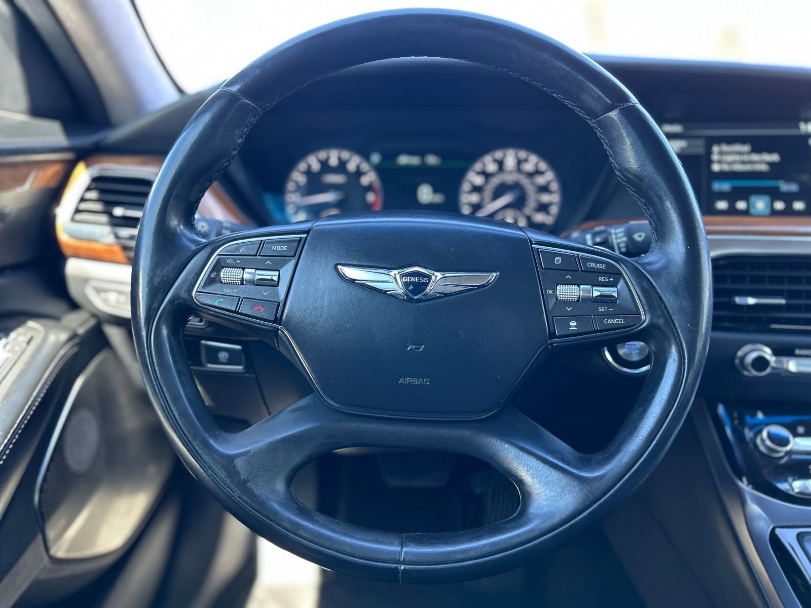 Used 2017 Genesis G90 3.3T Premium image 21