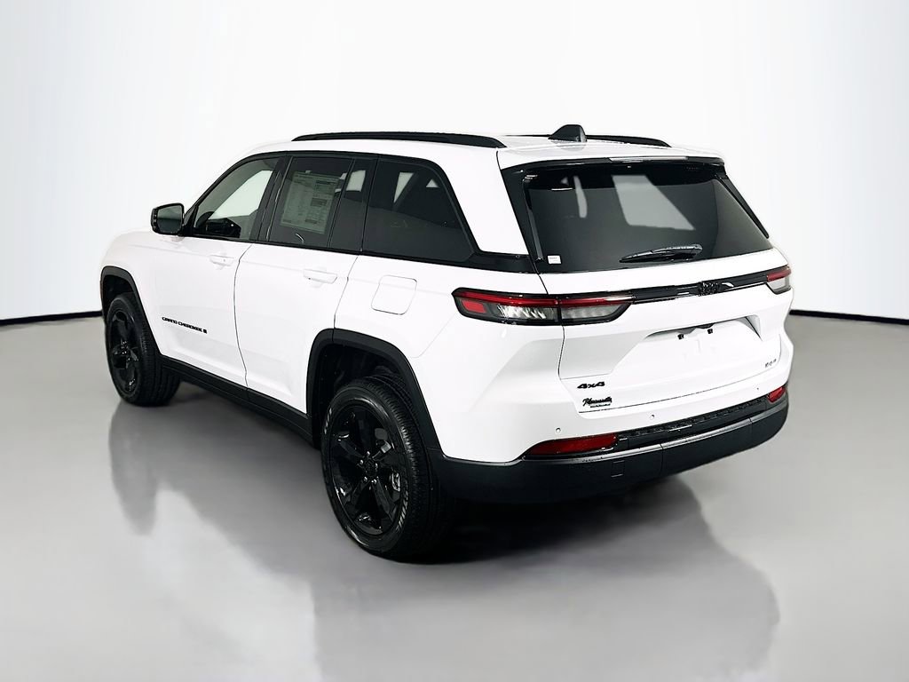 New 2025 Jeep Grand Cherokee Altitude image 5