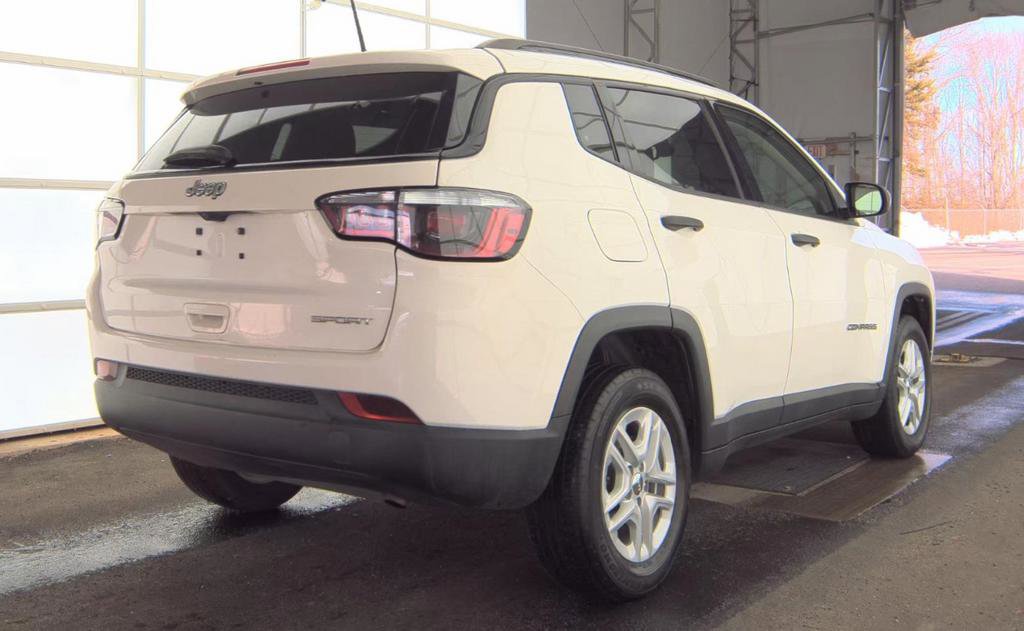 Used 2018 Jeep Compass Sport image 3