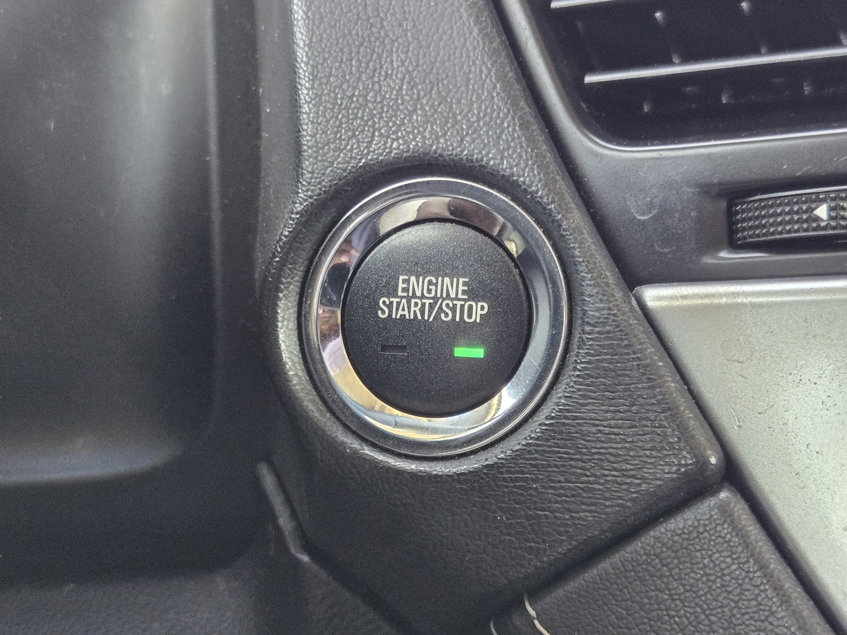 Used 2017 Chevrolet Suburban Premier RWD image 17