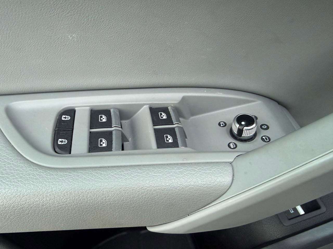 Used 2021 Audi Q5 2.0T Premium w/ Convenience Package image 34