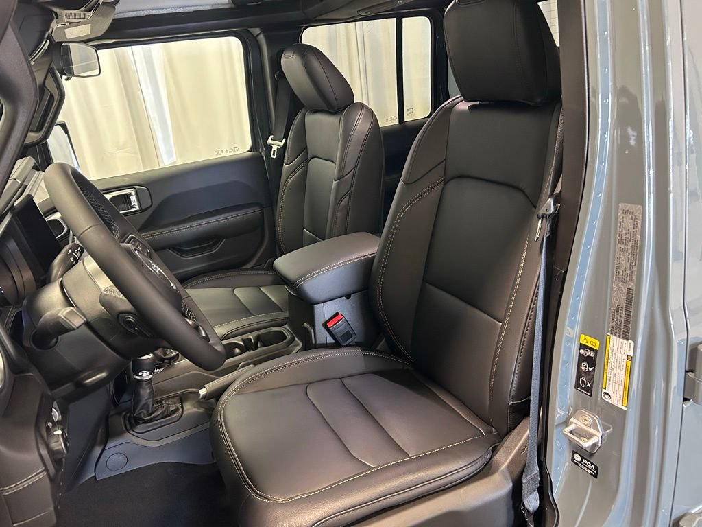 New 2026 Jeep Gladiator Sport AWD/4WD image 7