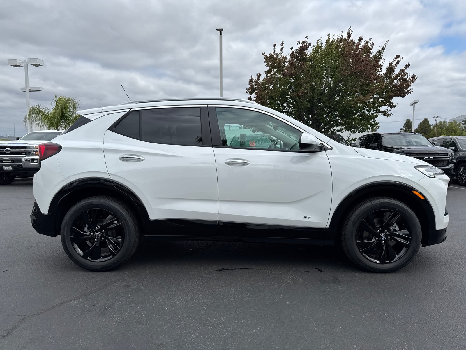 New 2026 Buick Encore GX Sport Touring FWD image 7