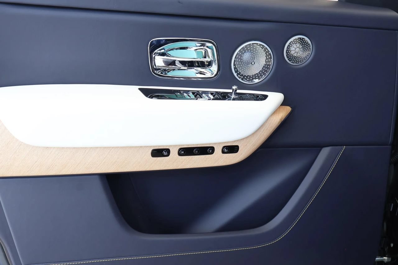 New 2026 Rolls-Royce Cullinan AWD/4WD image 11