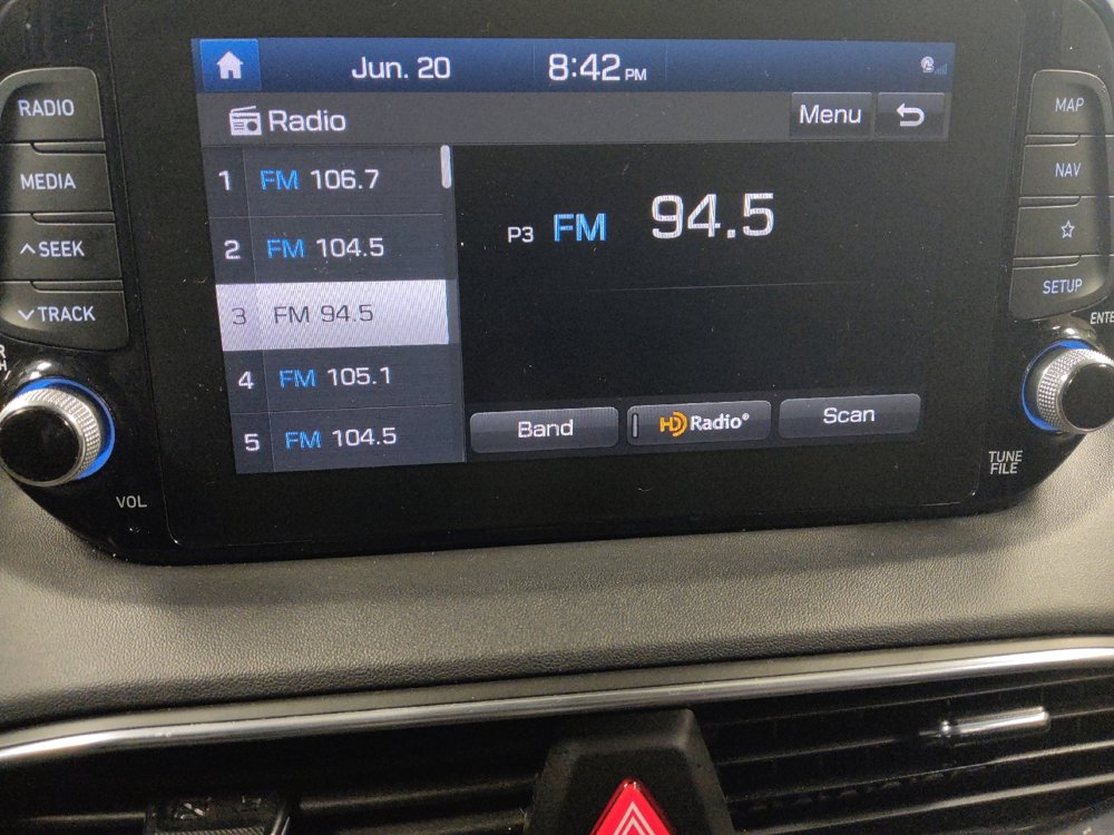 Used 2020 Hyundai Santa Fe Limited image 25