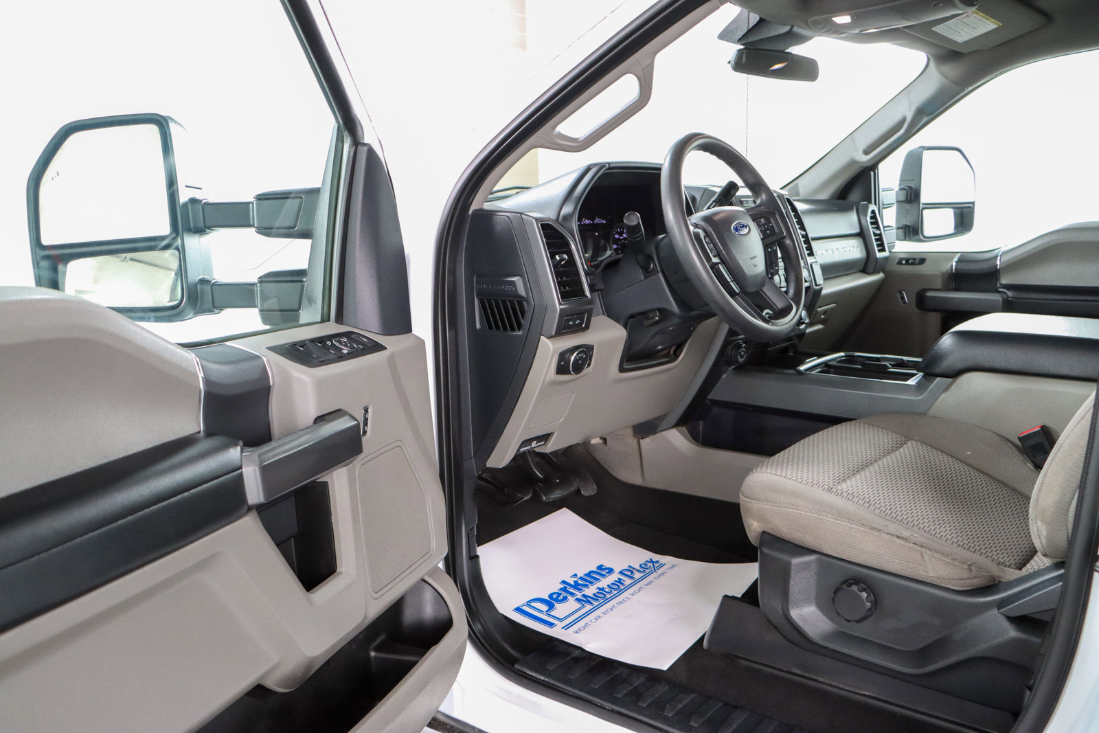 Used 2022 Ford F350 XLT image 4