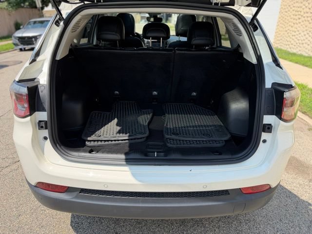 Used 2020 Jeep Compass Latitude AWD/4WD image 8