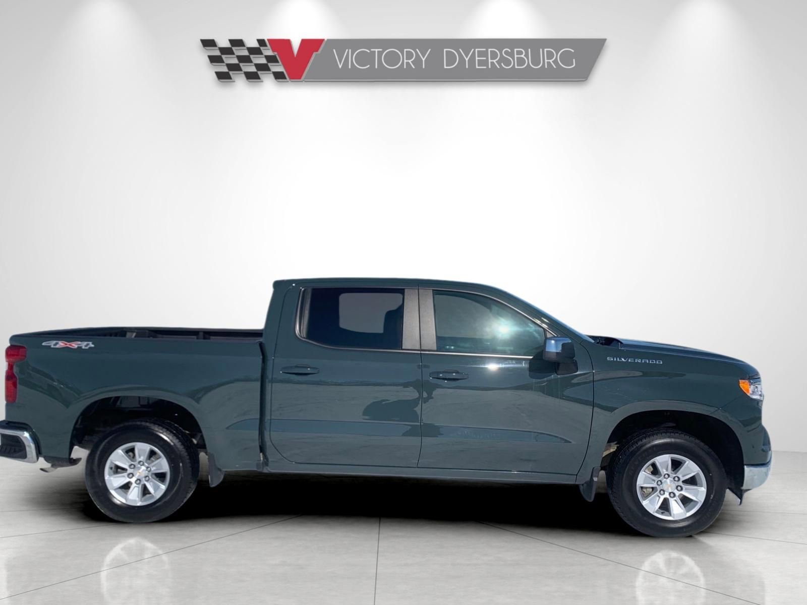 Used 2025 Chevrolet Silverado 1500 LT image 9