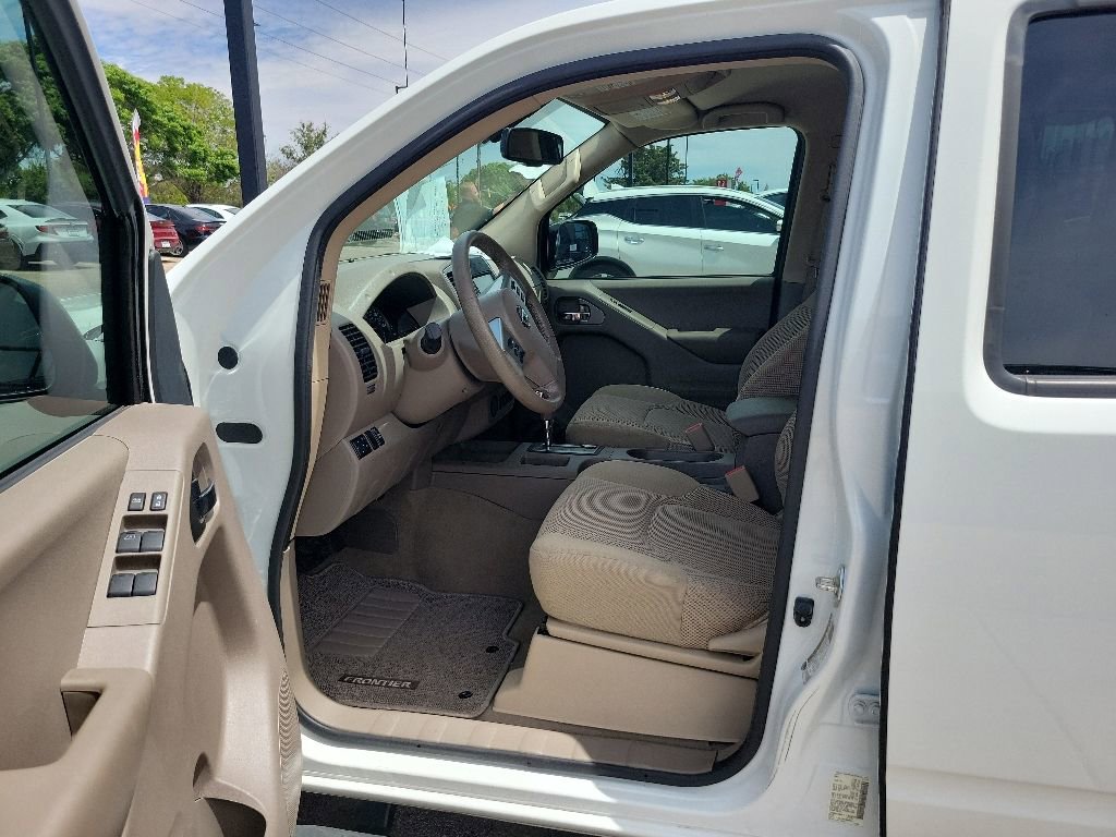 Used 2019 Nissan Frontier SV w/ Value Truck Package RWD image 10