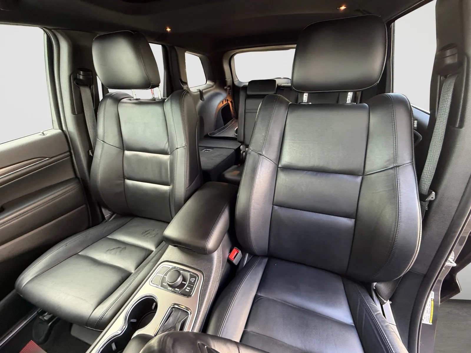 Used 2021 Jeep Grand Cherokee Limited w/ Premium Lighting Group AWD/4WD image 13
