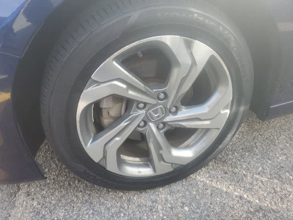 Used 2018 Honda Accord EX image 2