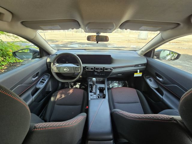 Used 2026 Nissan Sentra SR w/ Floor Mat Package FWD image 18