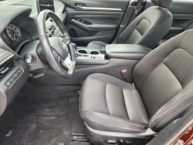 Used 2023 Nissan Altima 2.5 SV w/ SV Premium Package FWD image 12