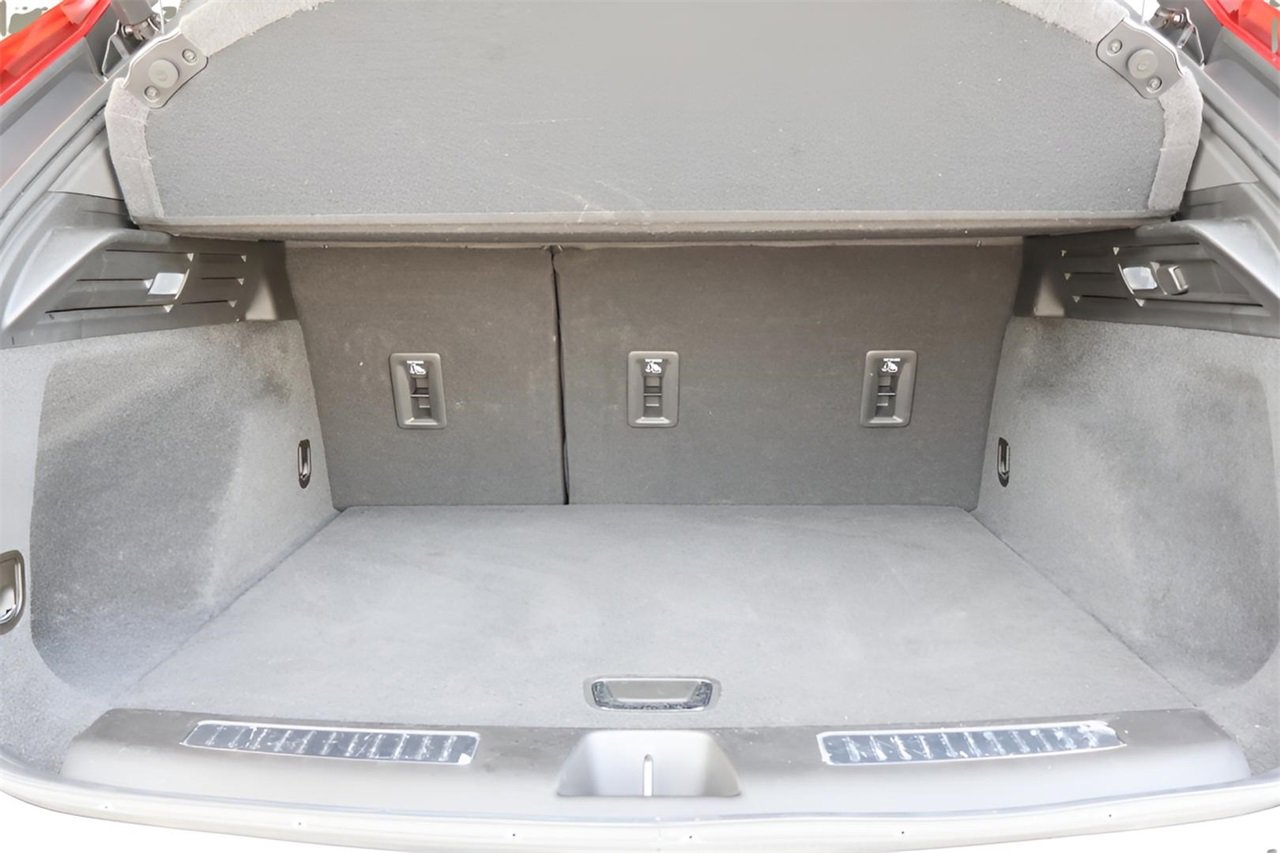 Certified 2021 Cadillac XT4 Premium Luxury w/ Driver Awareness Package image 17