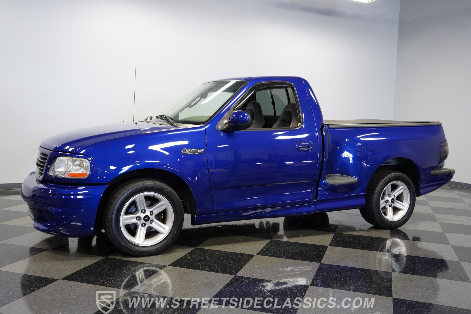 Used 2003 Ford F150 Lightning RWD image 7