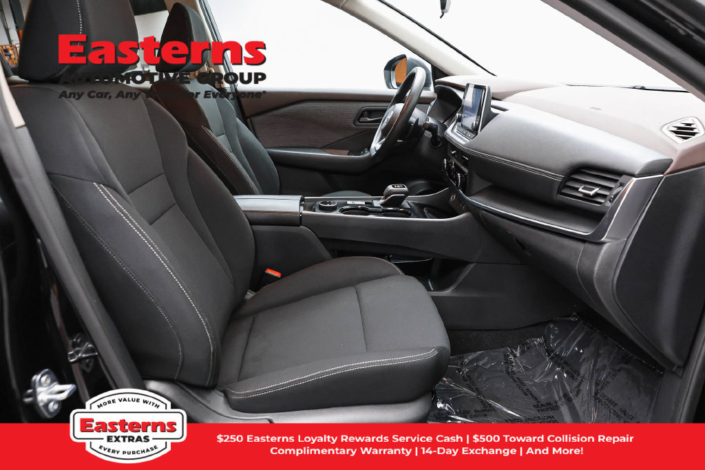 Used 2023 Nissan Rogue S AWD/4WD image 24