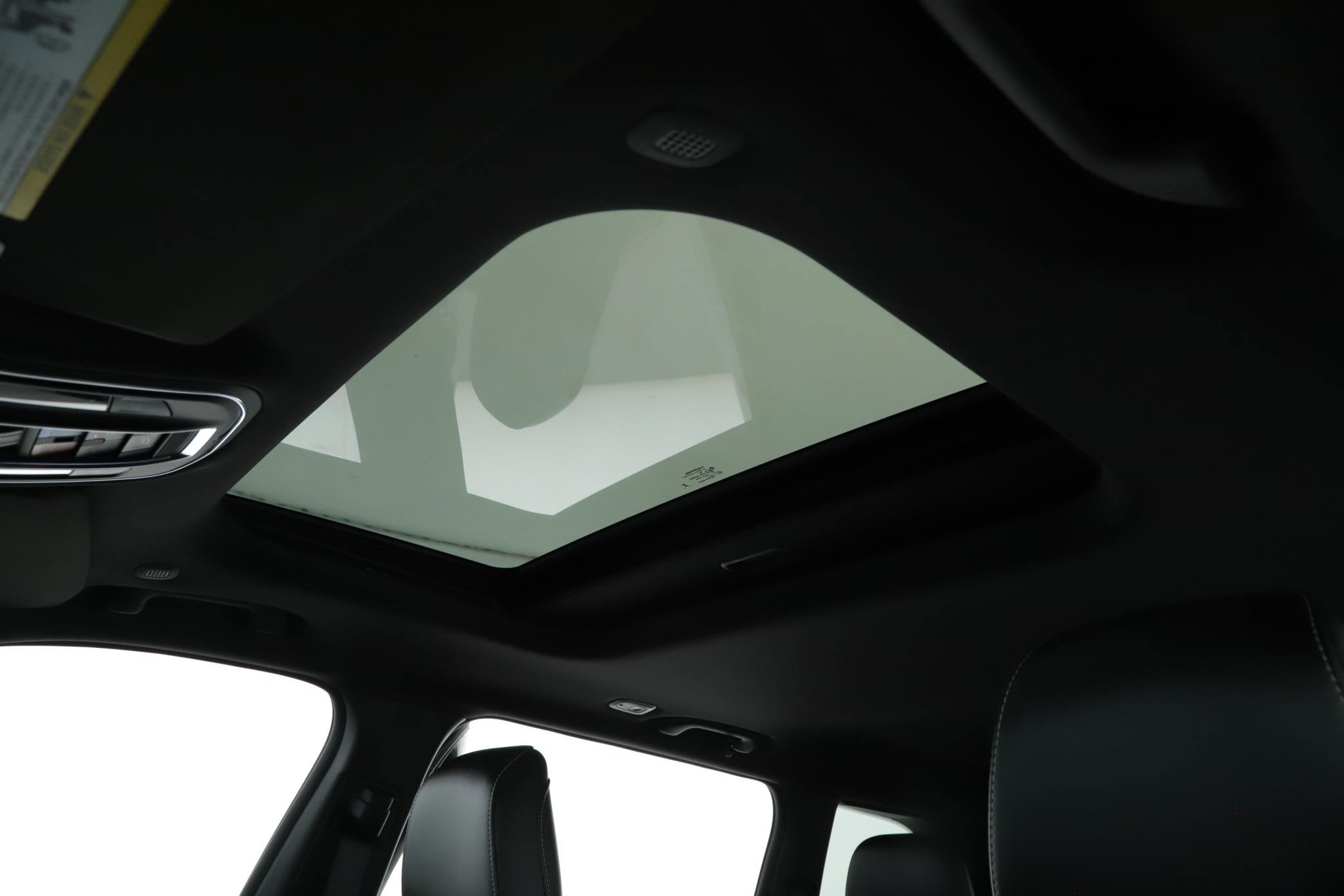 Used 2024 Jeep Grand Cherokee Altitude image 16