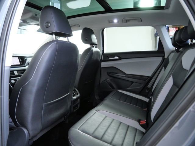 Used 2024 Volkswagen Taos SEL AWD/4WD image 13