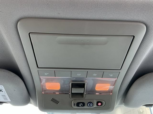 Used 2012 Chevrolet Captiva Sport LT FWD image 29