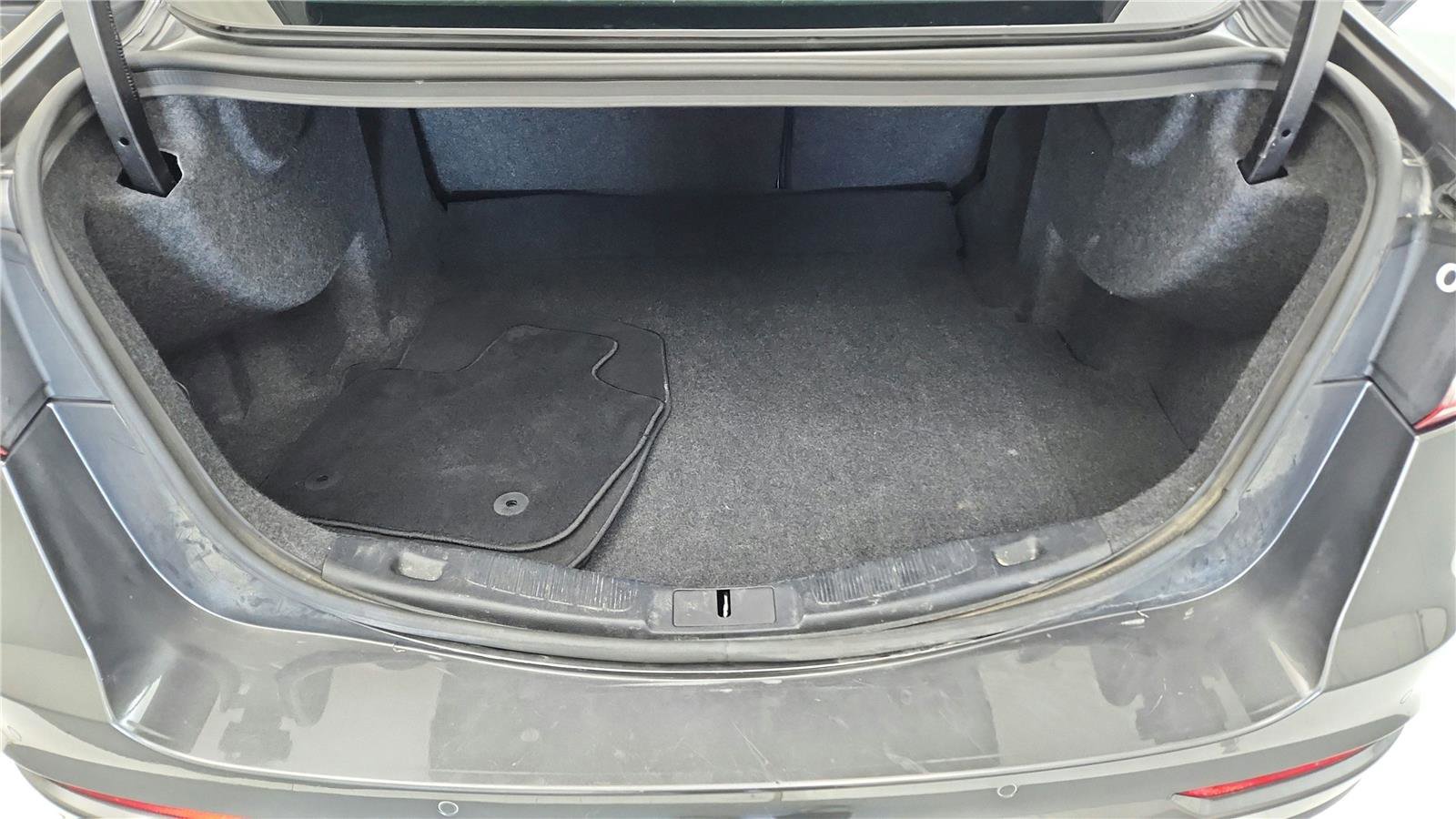 Used 2020 Ford Fusion SE image 35