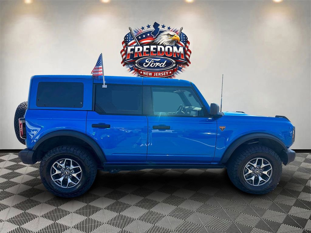 Used 2025 Ford Bronco Badlands AWD/4WD image 3