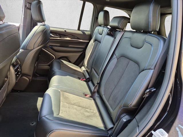 Used 2023 Jeep Grand Cherokee Trailhawk w/ Luxury Tech Group III AWD/4WD image 20