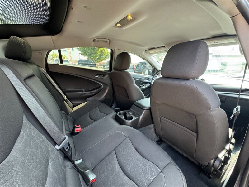 Used 2018 Chevrolet Volt LT FWD image 39