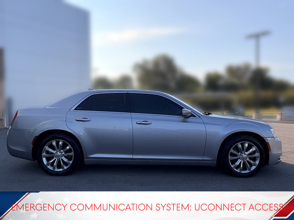 Used 2016 Chrysler 300 Limited w/ Driver Convenience Group AWD/4WD image 8