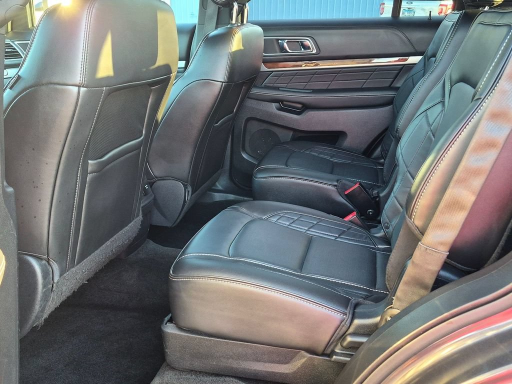 Used 2017 Ford Explorer Platinum AWD/4WD image 24