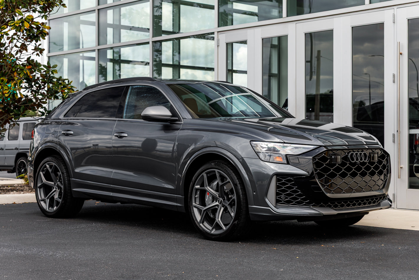Used 2025 Audi RS Q8 performance AWD/4WD image 23