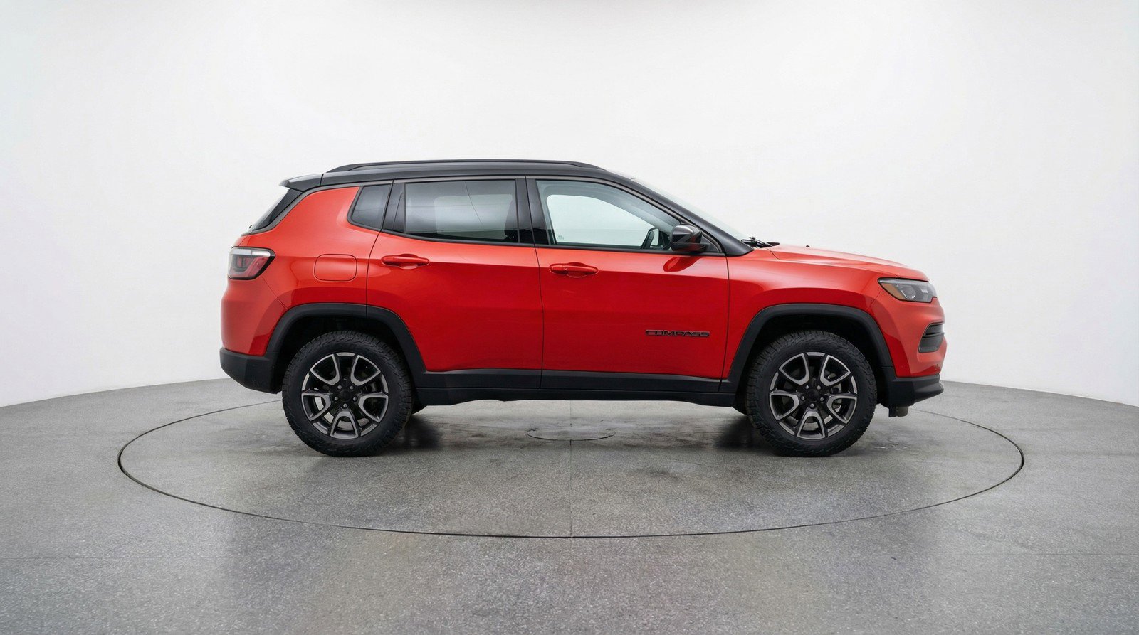 Used 2025 Jeep Compass Trailhawk image 11