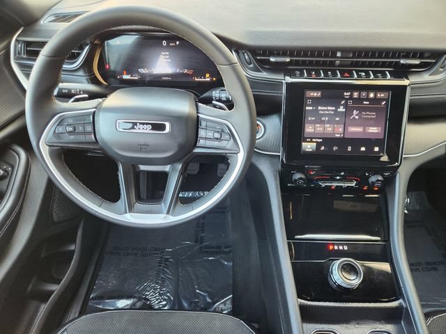 Used 2025 Jeep Grand Cherokee L Altitude RWD image 28