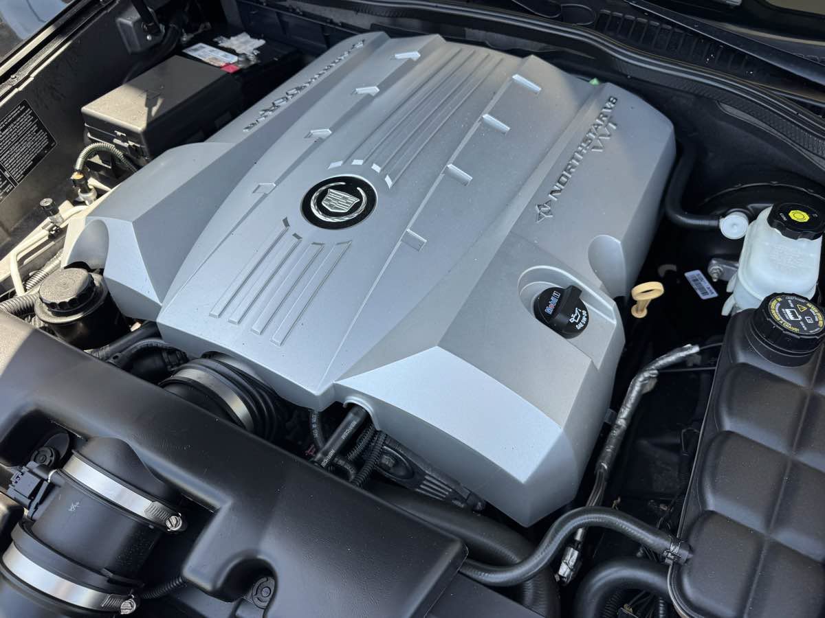 Used 2009 Cadillac XLR RWD image 27