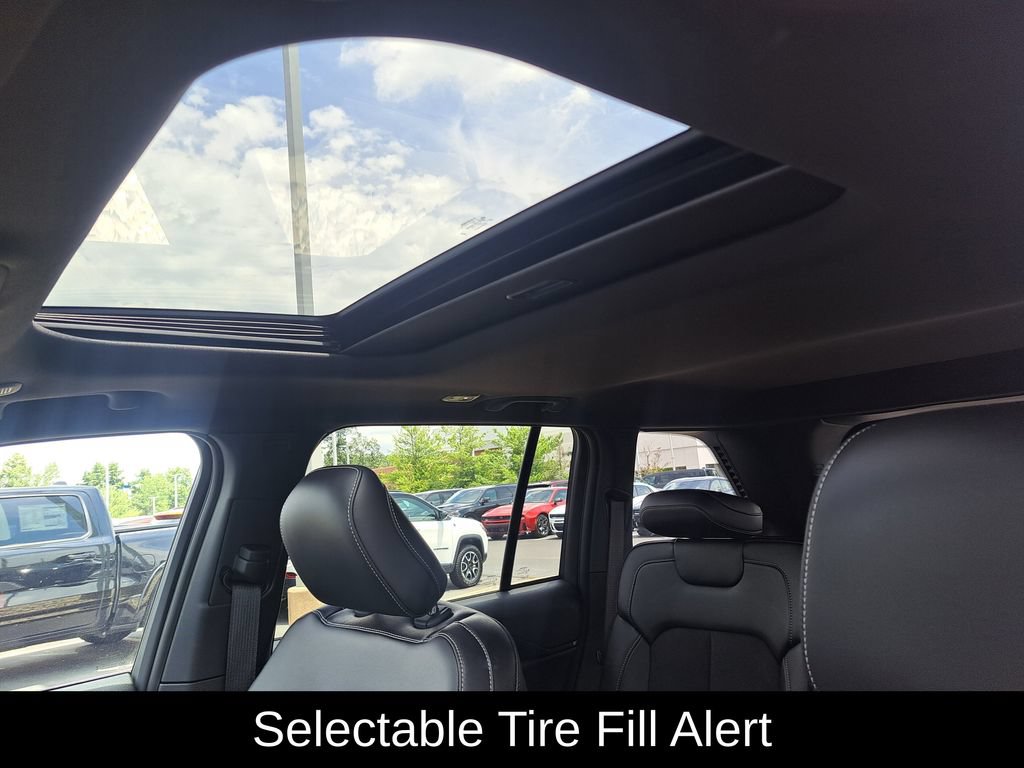 Certified 2024 Jeep Grand Cherokee Altitude AWD/4WD image 19