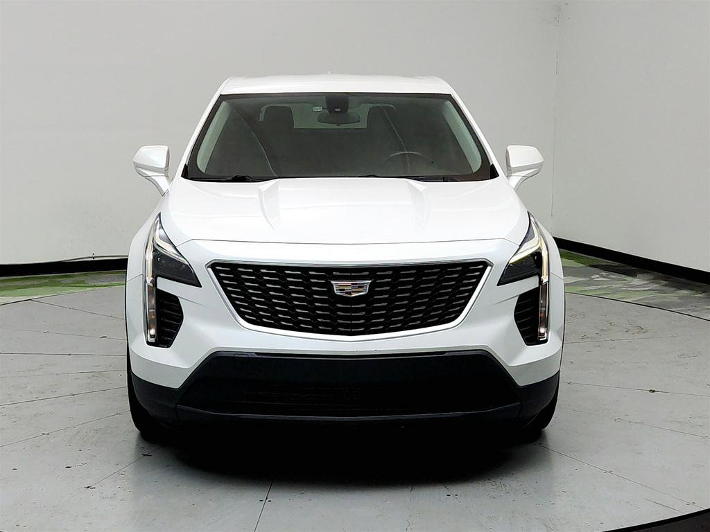 Used 2019 Cadillac XT4 Luxury FWD image 2