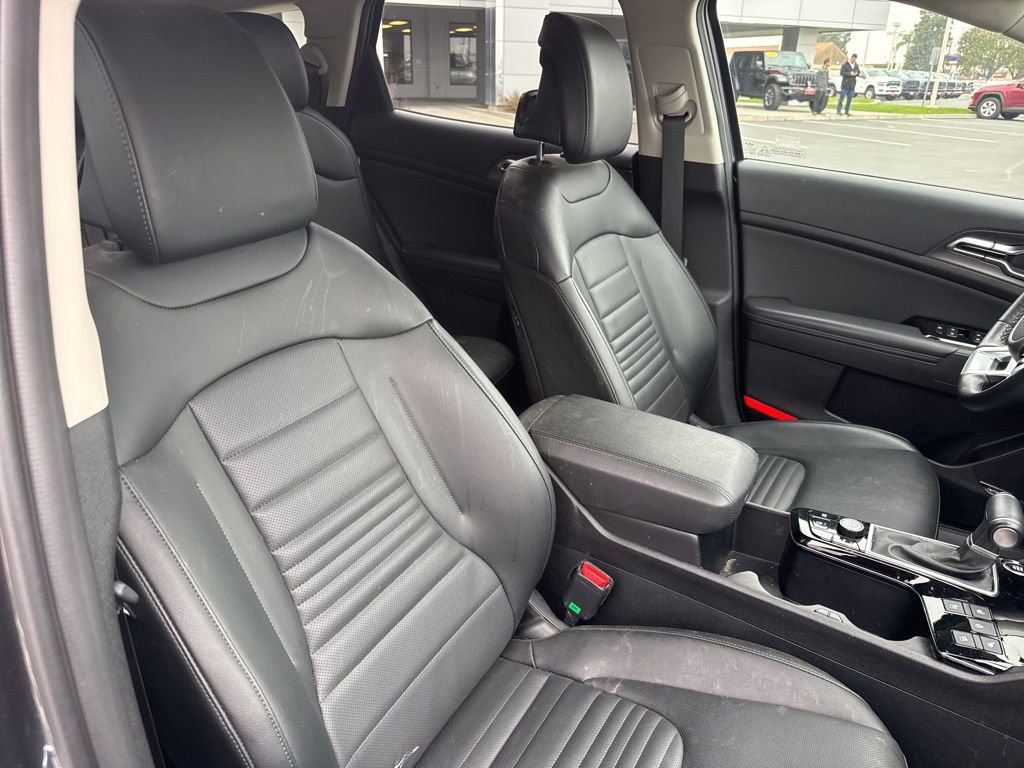 Used 2024 Kia Sportage SX image 12