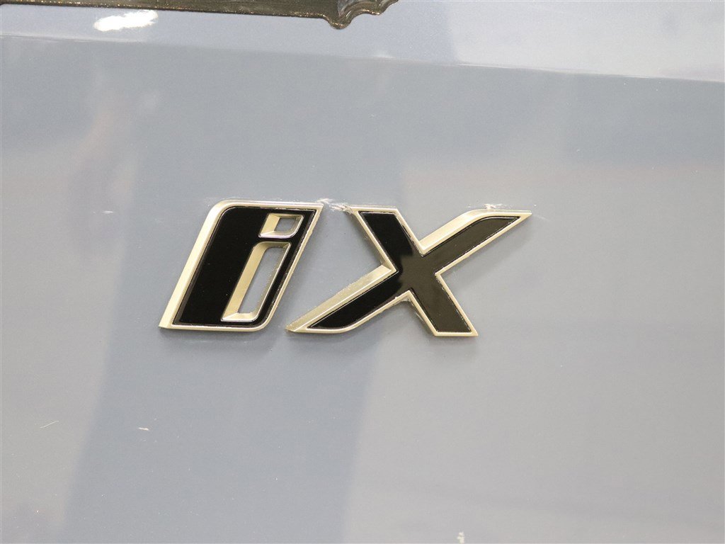 Used 2023 BMW iX M60 w/ Executive Package AWD/4WD image 9