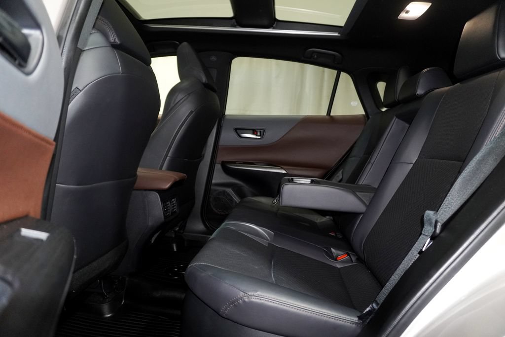 Used 2021 Toyota Venza Limited AWD/4WD image 16