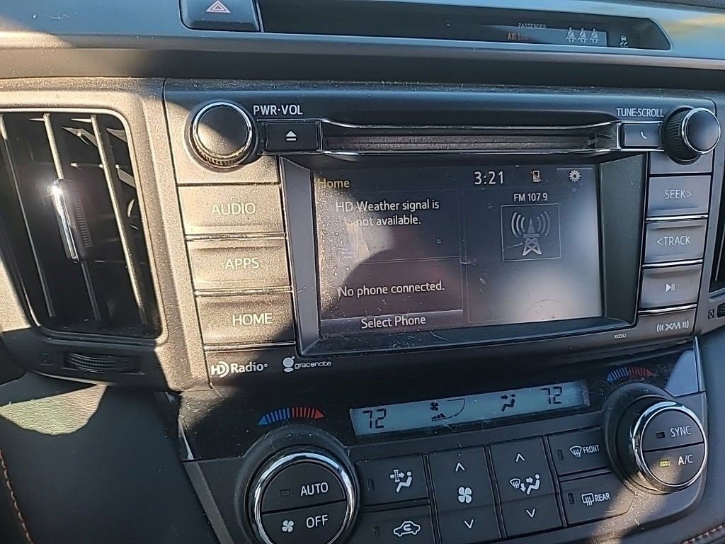 Used 2017 Toyota RAV4 SE image 12