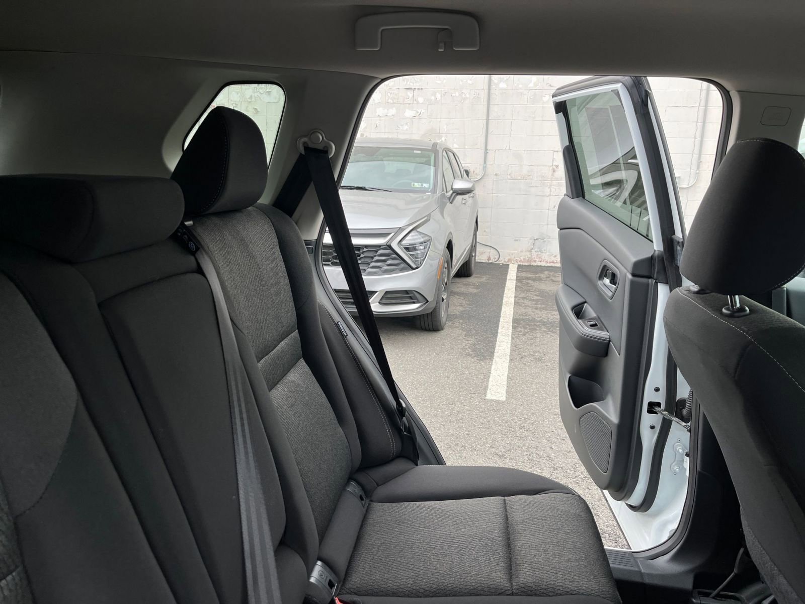 Used 2025 Nissan Rogue SV AWD/4WD image 39