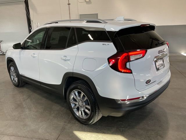 Used 2024 GMC Terrain SLT image 4