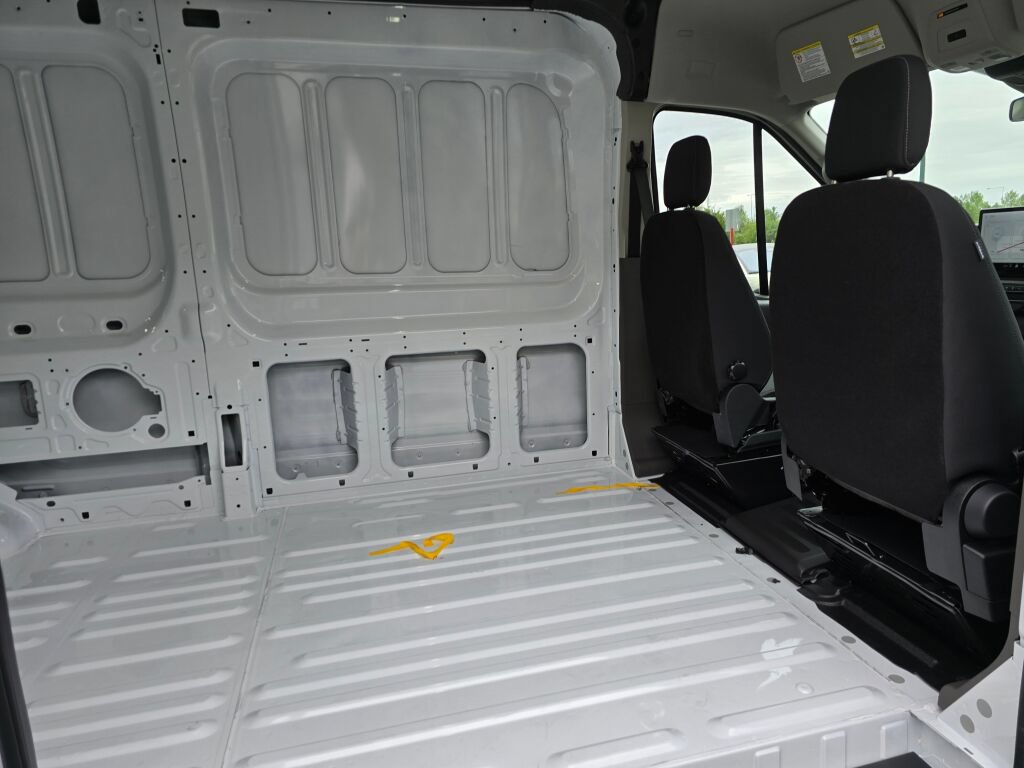 New 2026 Ford Transit 250 148 Medium Roof RWD image 10