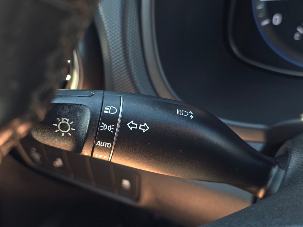 Used 2018 Hyundai Kona SEL FWD image 24